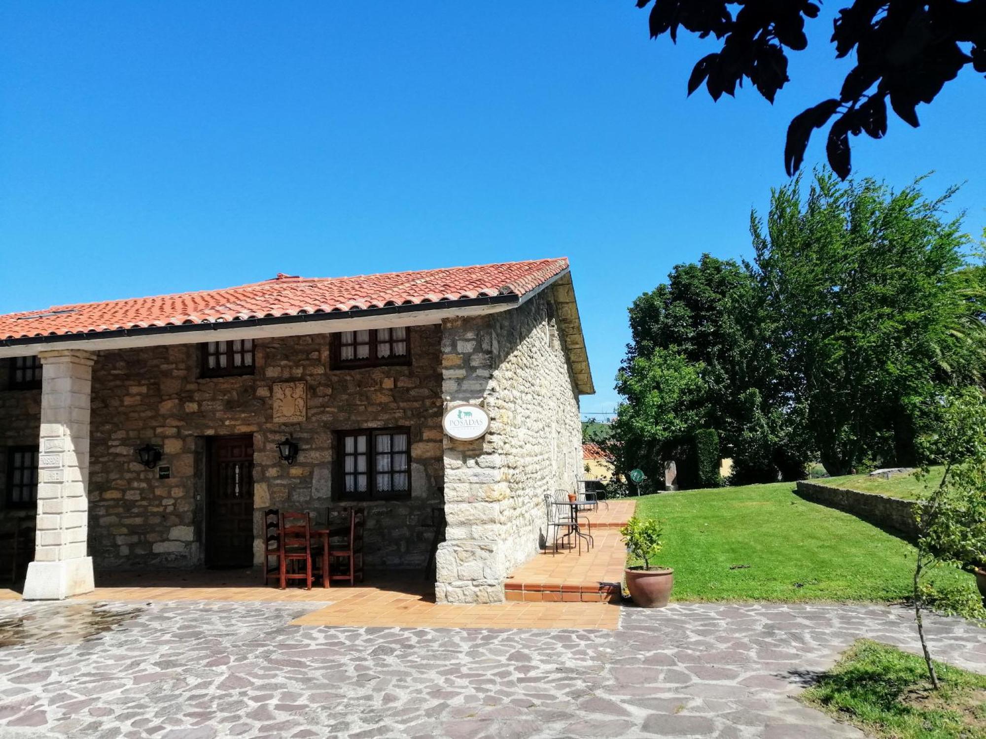 Posada Paz Hinojedo Exterior photo
