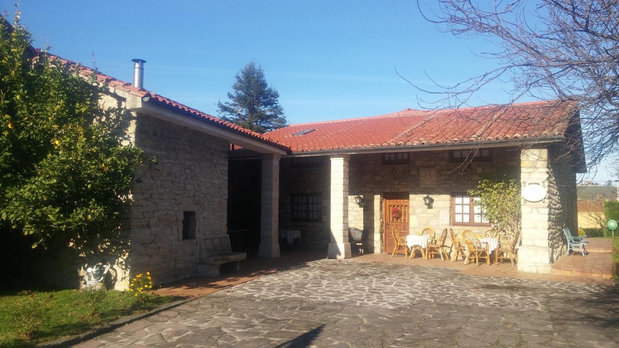 Posada Paz Hinojedo Exterior photo