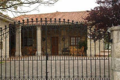 Posada Paz Hinojedo Exterior photo